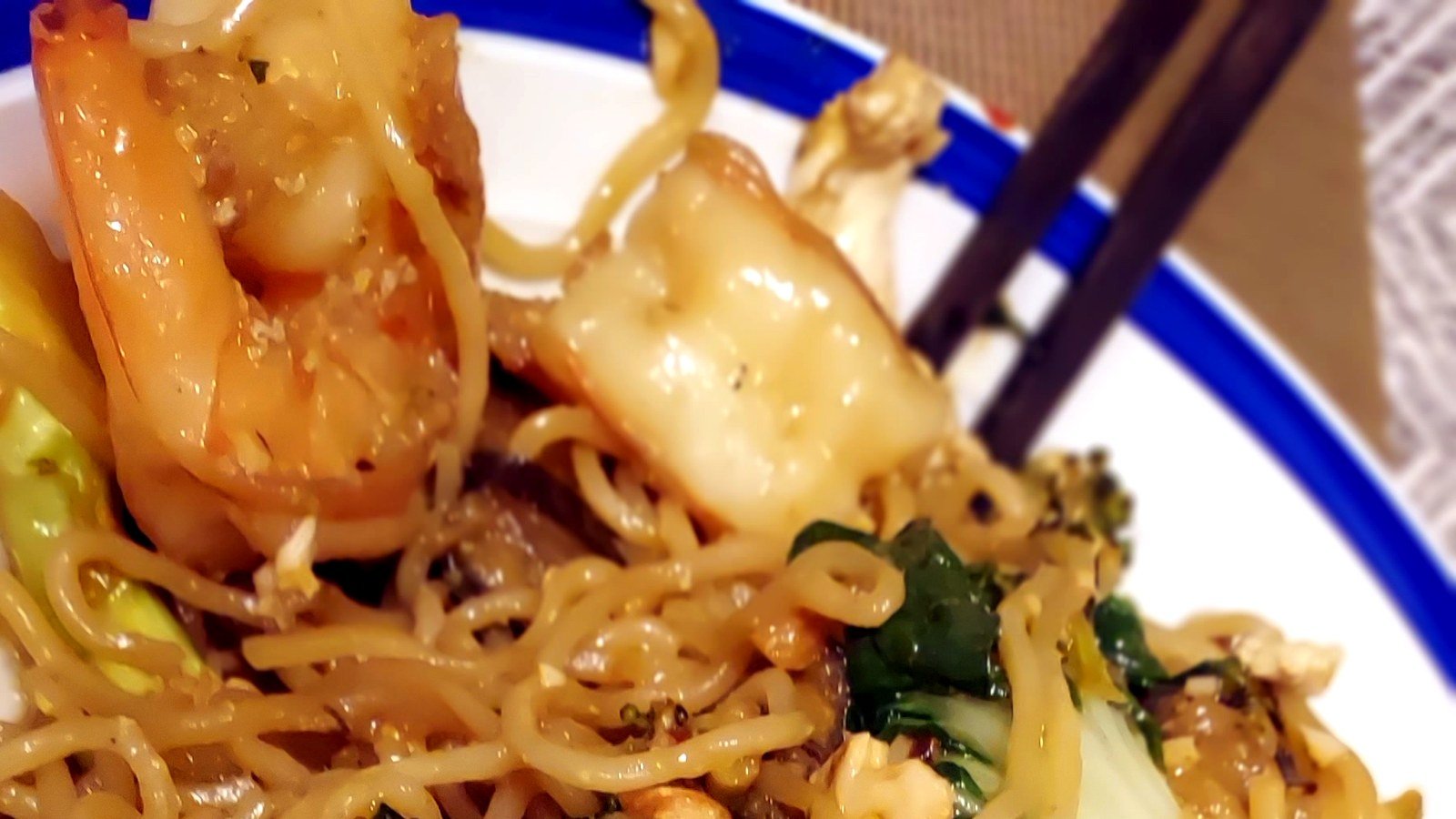 Stir-fried noodles with shrimp and bok choy